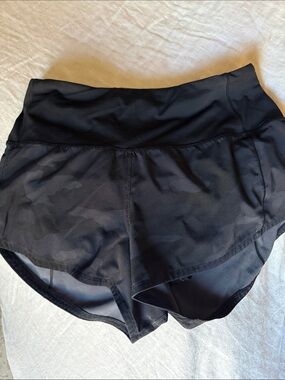 lululemon athletica High-Rise 2” Black Camo Shorts with Inner Liner